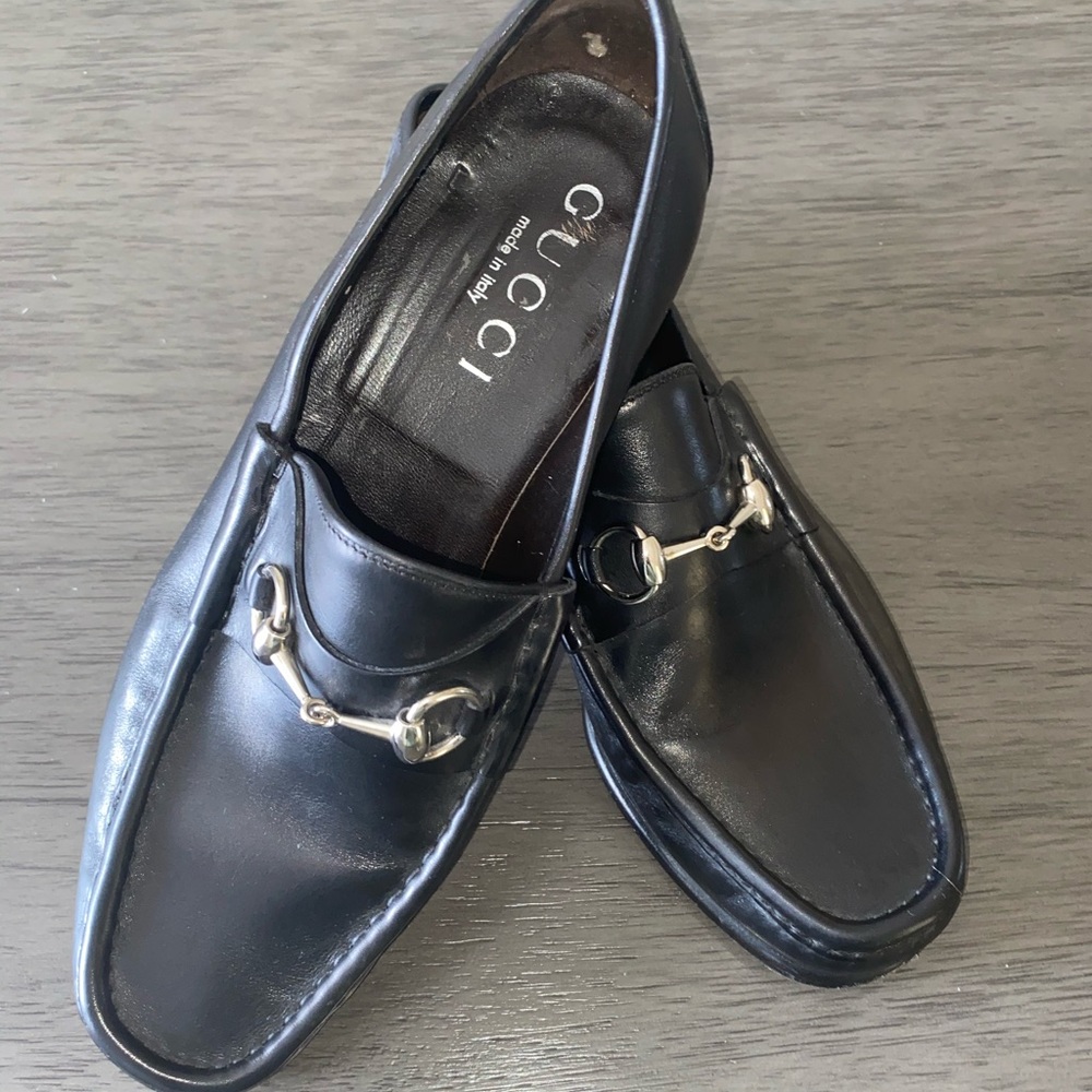 Men’s Vintage Black Leather Gucci Loafers - Picture 2 of 8